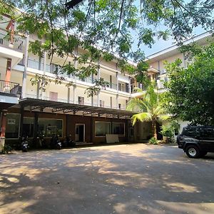 New Bandengan Beach Hotel